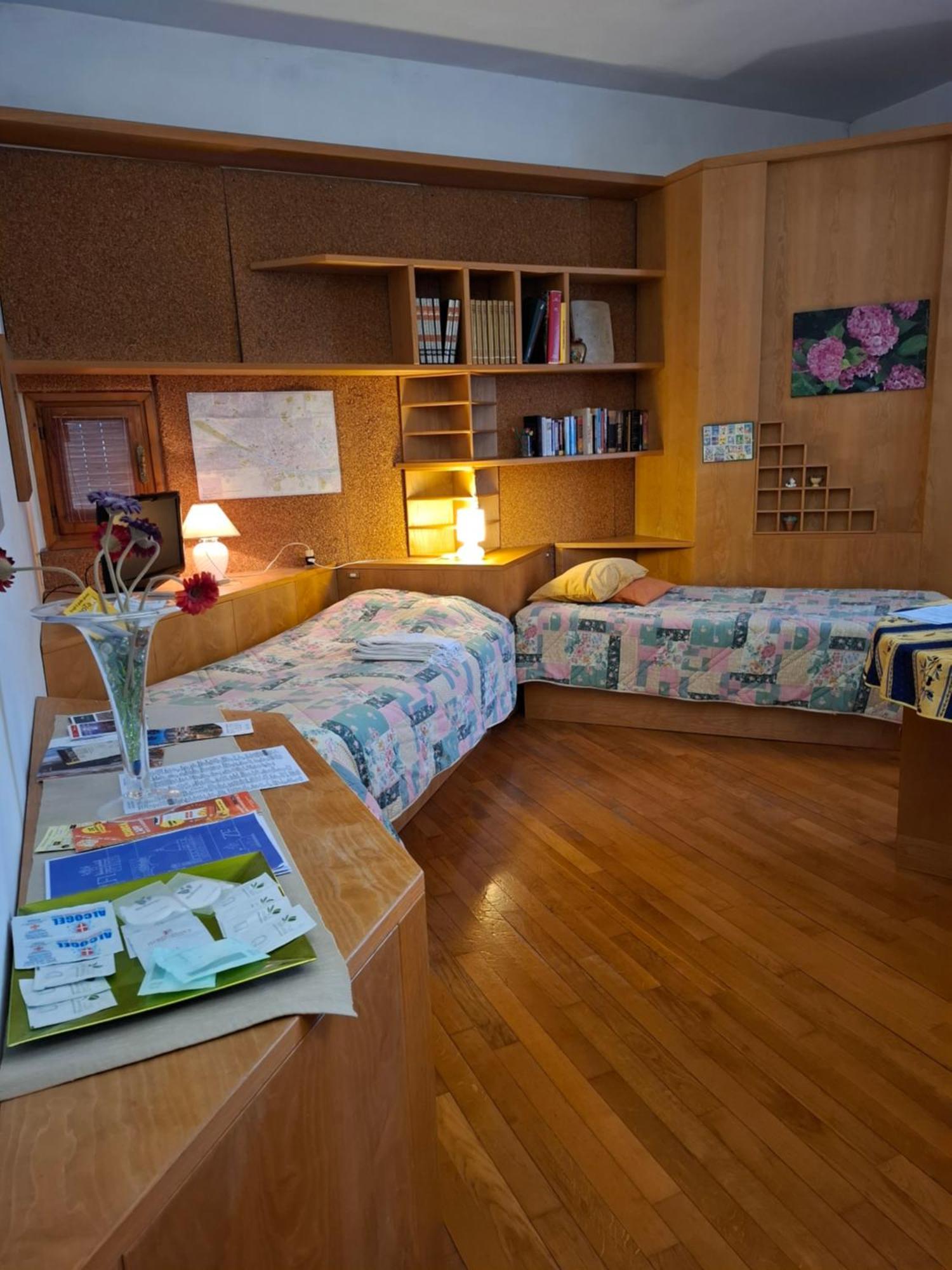 B&B Due Abeti ฟลอเรนซ์ ภายนอก รูปภาพ